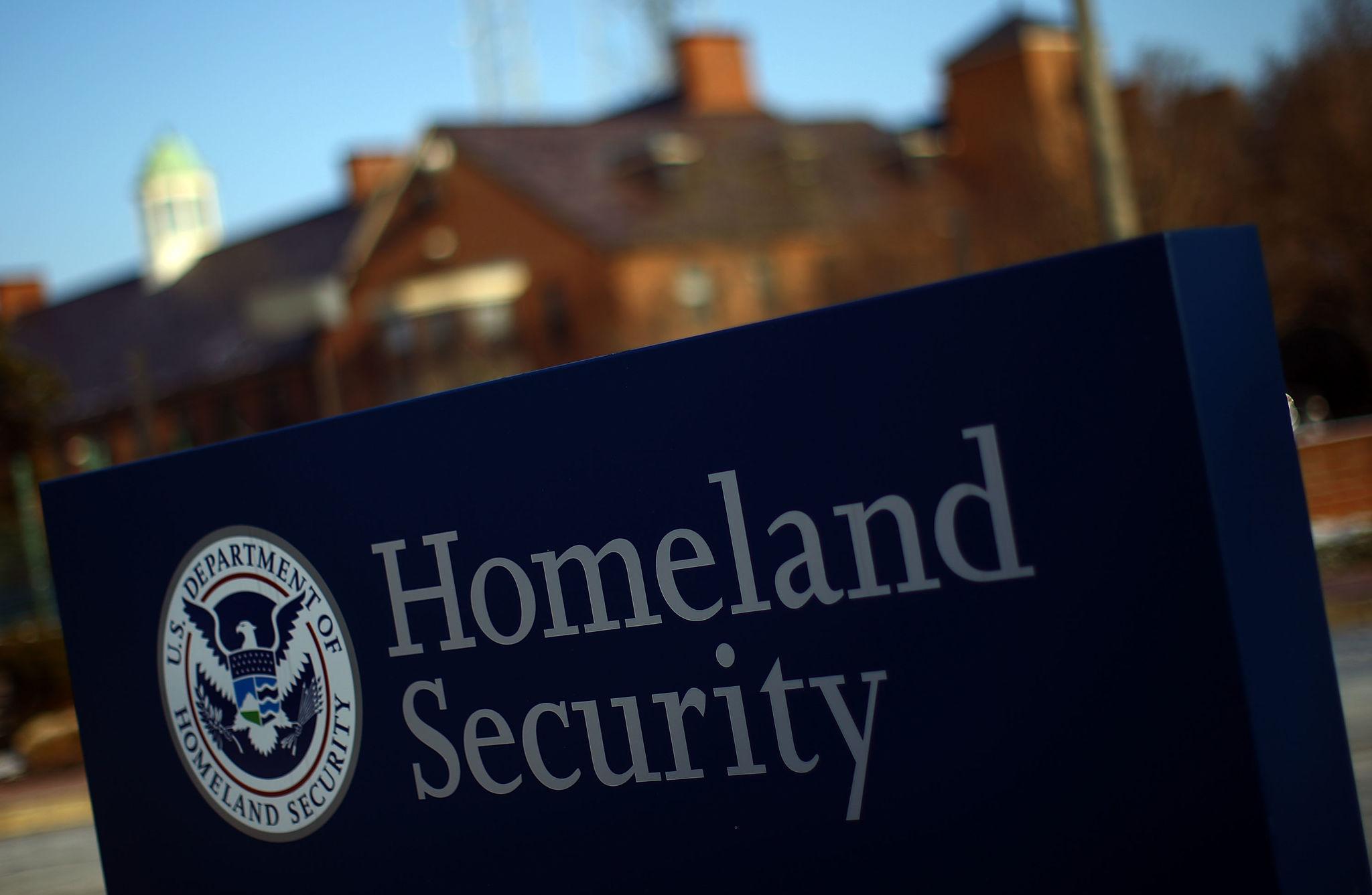 DHS shutdown travel impact affecting airport security screening lines in 2026