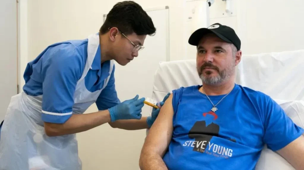 UK Begins Trial of World’s First Personalized mRNA Vaccine for Melanoma