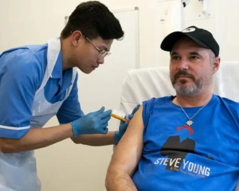 UK Begins Trial of World’s First Personalized mRNA Vaccine for Melanoma