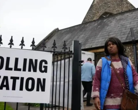 UK Elections Labour Poised for Victory Amid Conservative Struggles