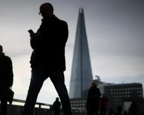 UK Enters Technical Recession as Economy Contracts