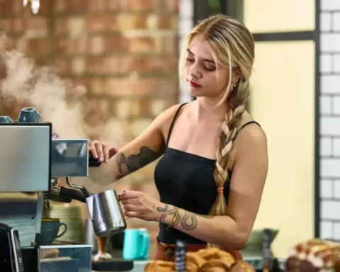 UK GDP rises 0.1% in August ahead of Budget