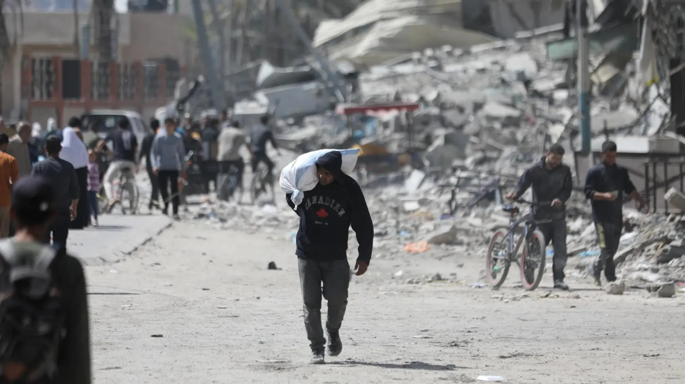 UK Urges Israel to Hold Accountable Perpetrators of Gaza Aid Convoy Attacks