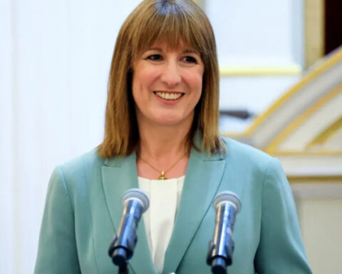 UK debt costs hit 27-year high, pressuring Rachel Reeves