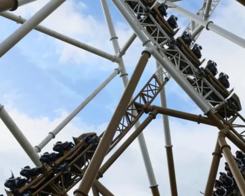 UK economy faces 0.9% growth amid tax and investment drop