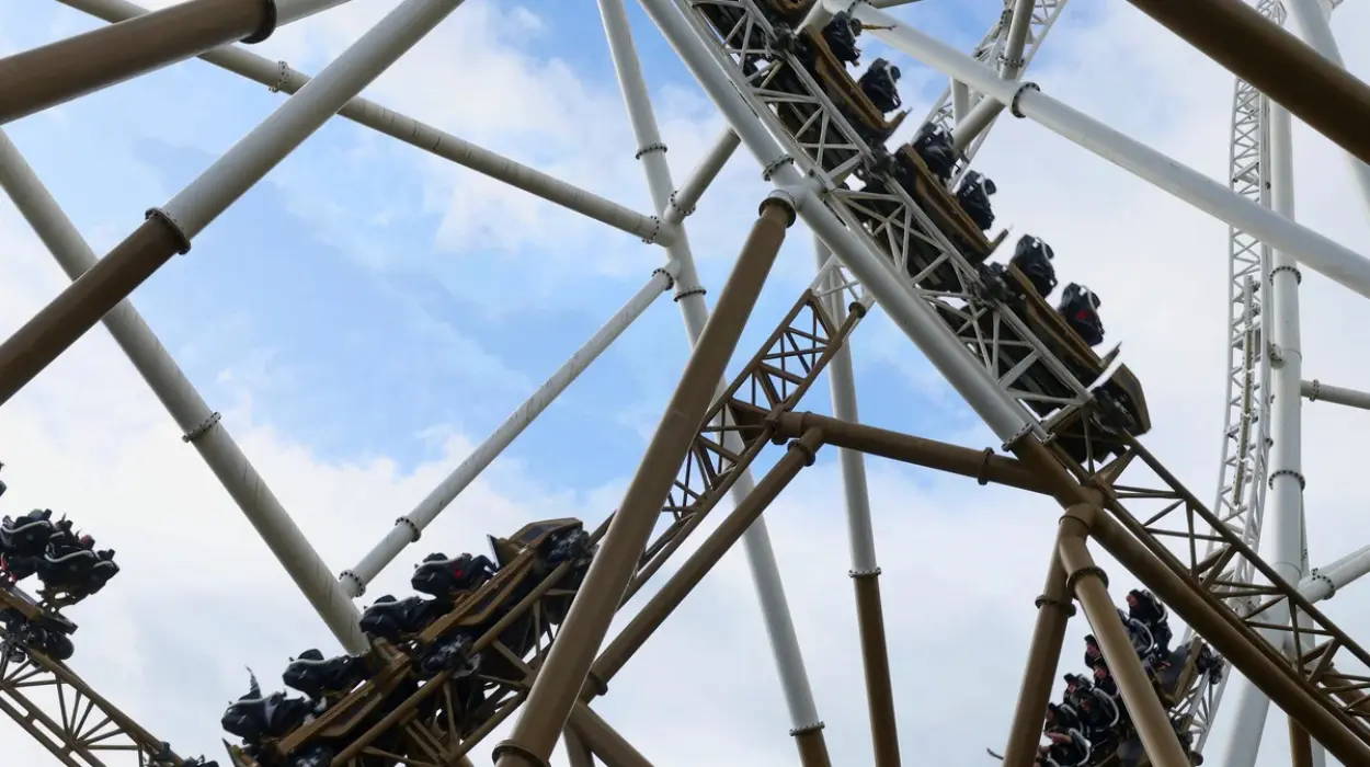 UK economy faces 0.9% growth amid tax and investment drop