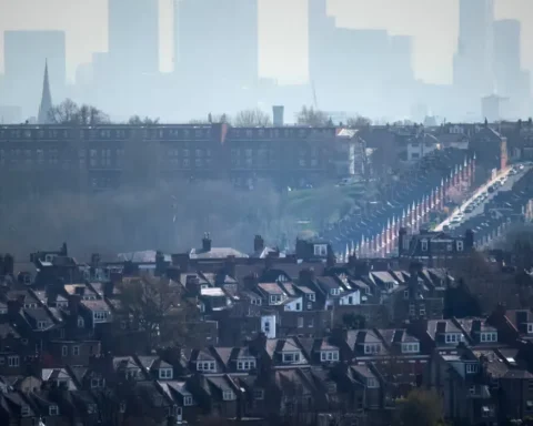 UK faces 500 deaths weekly from toxic air