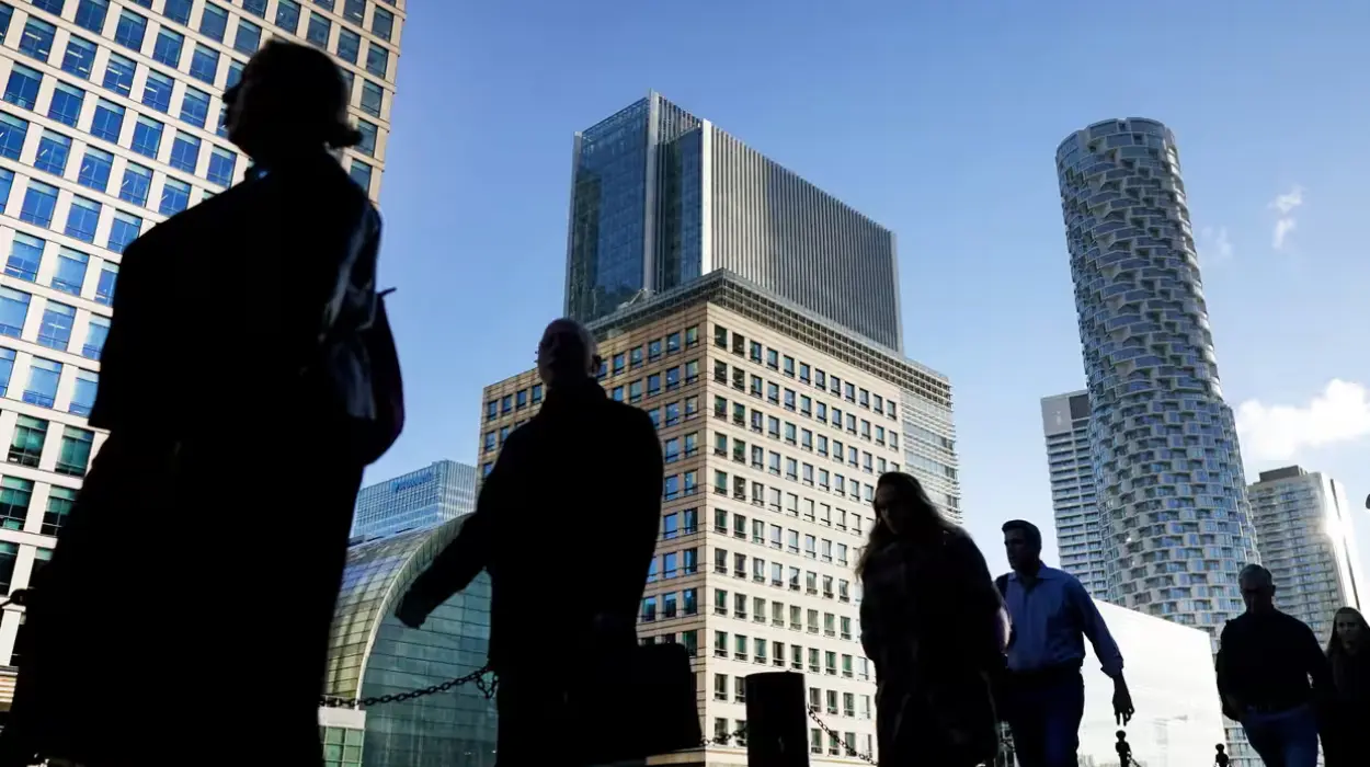 UK faces highest unemployment rate in four years at 4.5%