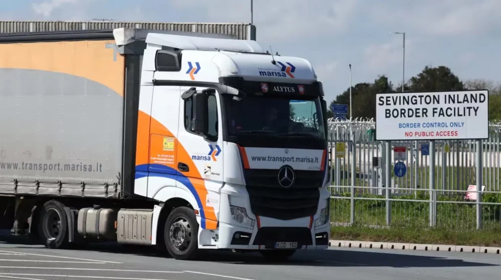 UK food and drink exports to EU dropped by 34% post-Brexit