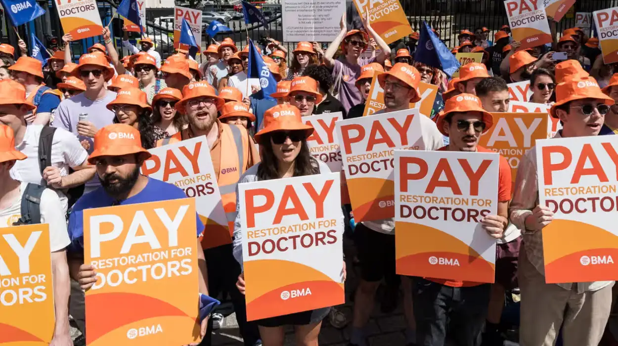 UK government to increase teachers’, doctors’ pay by 4%