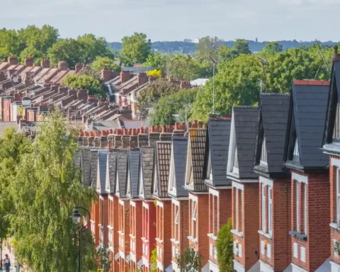 UK house prices may climb 4% in 2026 amid falling interest rates