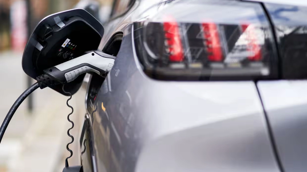 UK nears 1 million electric car chargers
