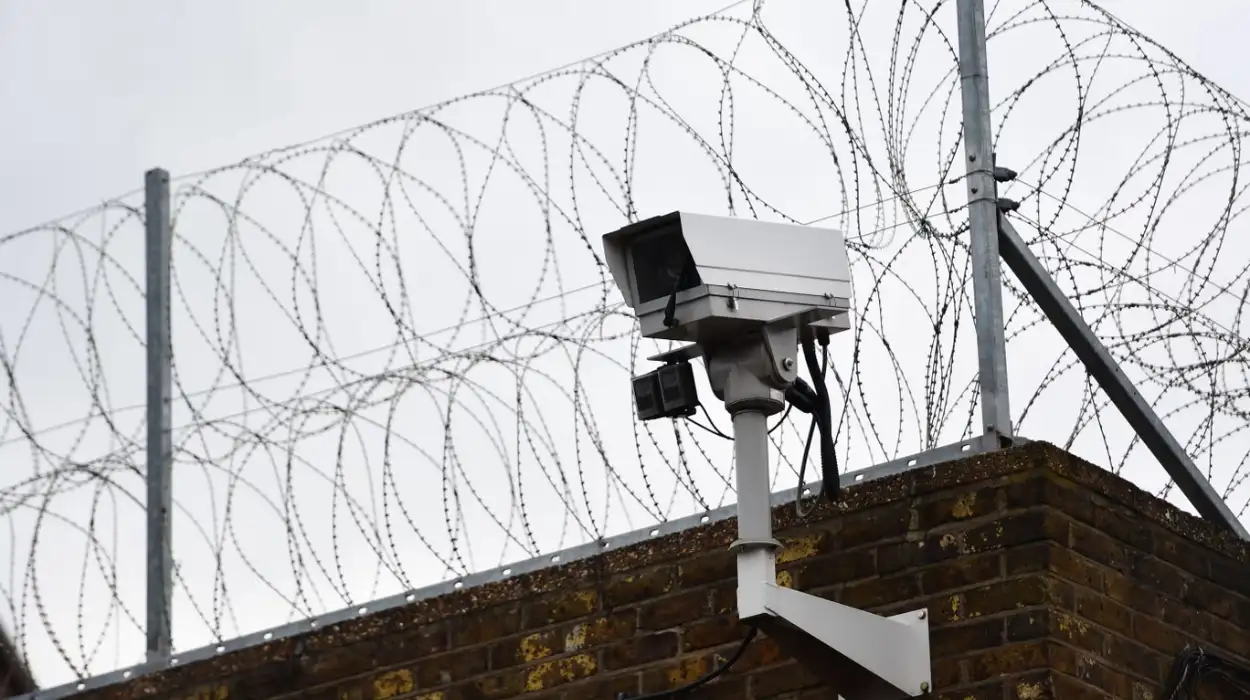 UK prison population hits 88,238, up 231 in past week