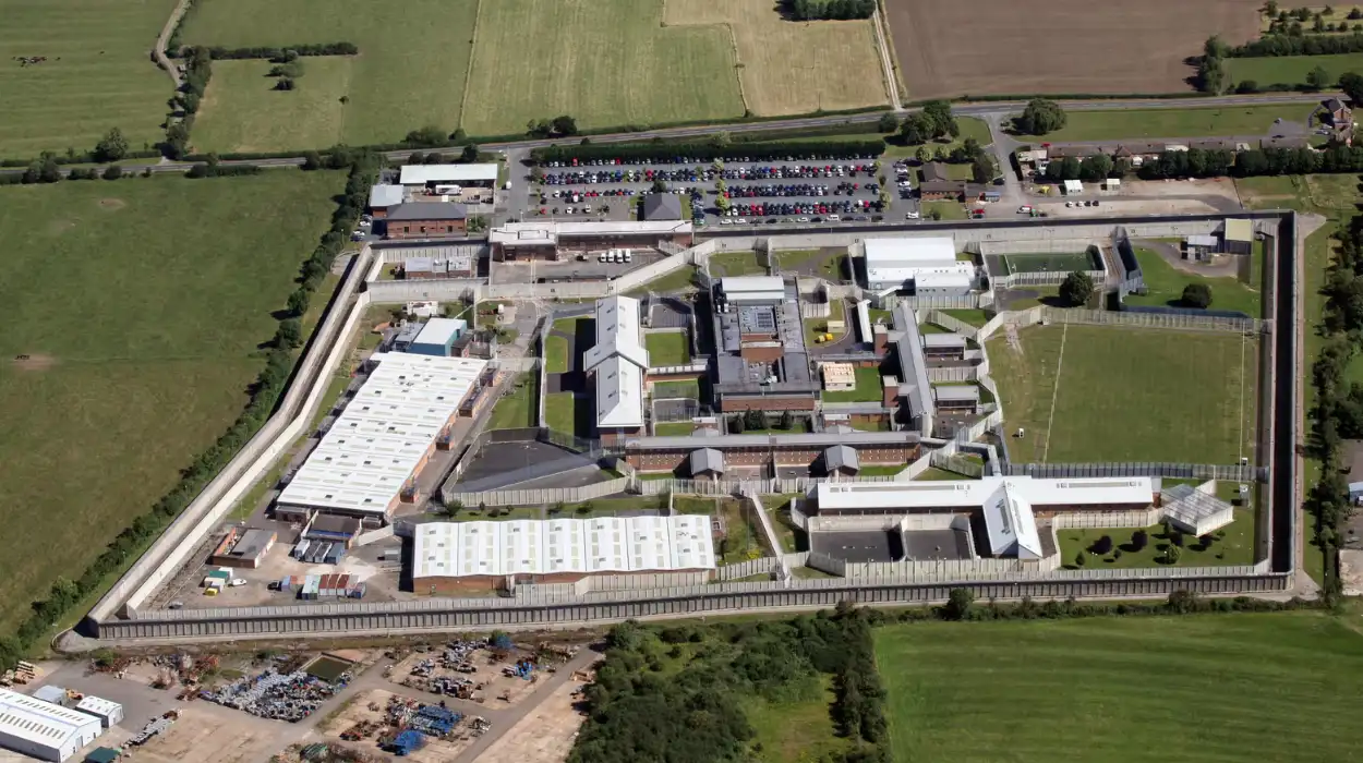 UK prisons expand unit to combat growing gang crime