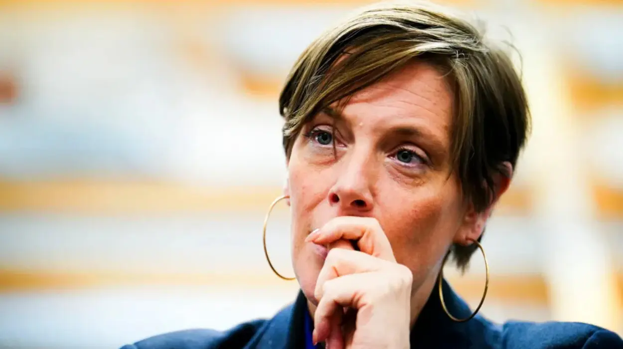 UK proposes crackdown giving stalking victims the right to know perpetrators