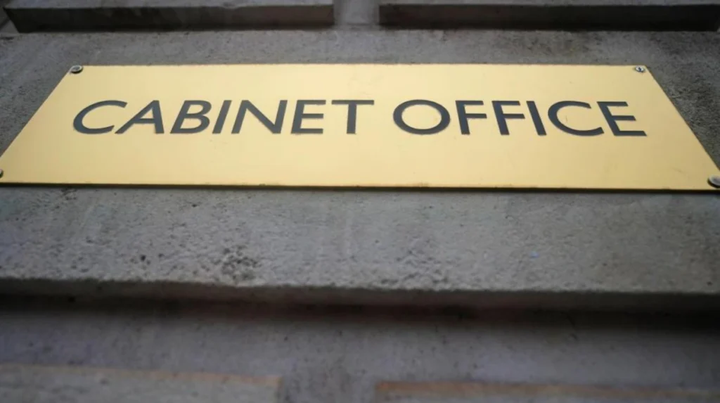 UK security vetting teams to cut over 100 civil servants