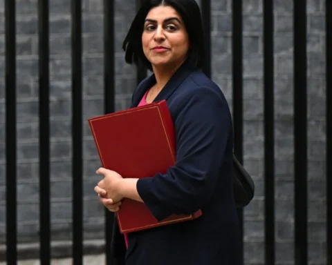 UK to Create New Fast-Track Residency Path for High-Earners