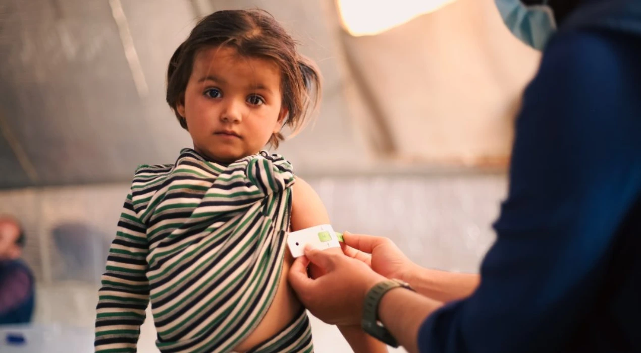 UK welcomes first group of severely ill Gaza children for NHS care