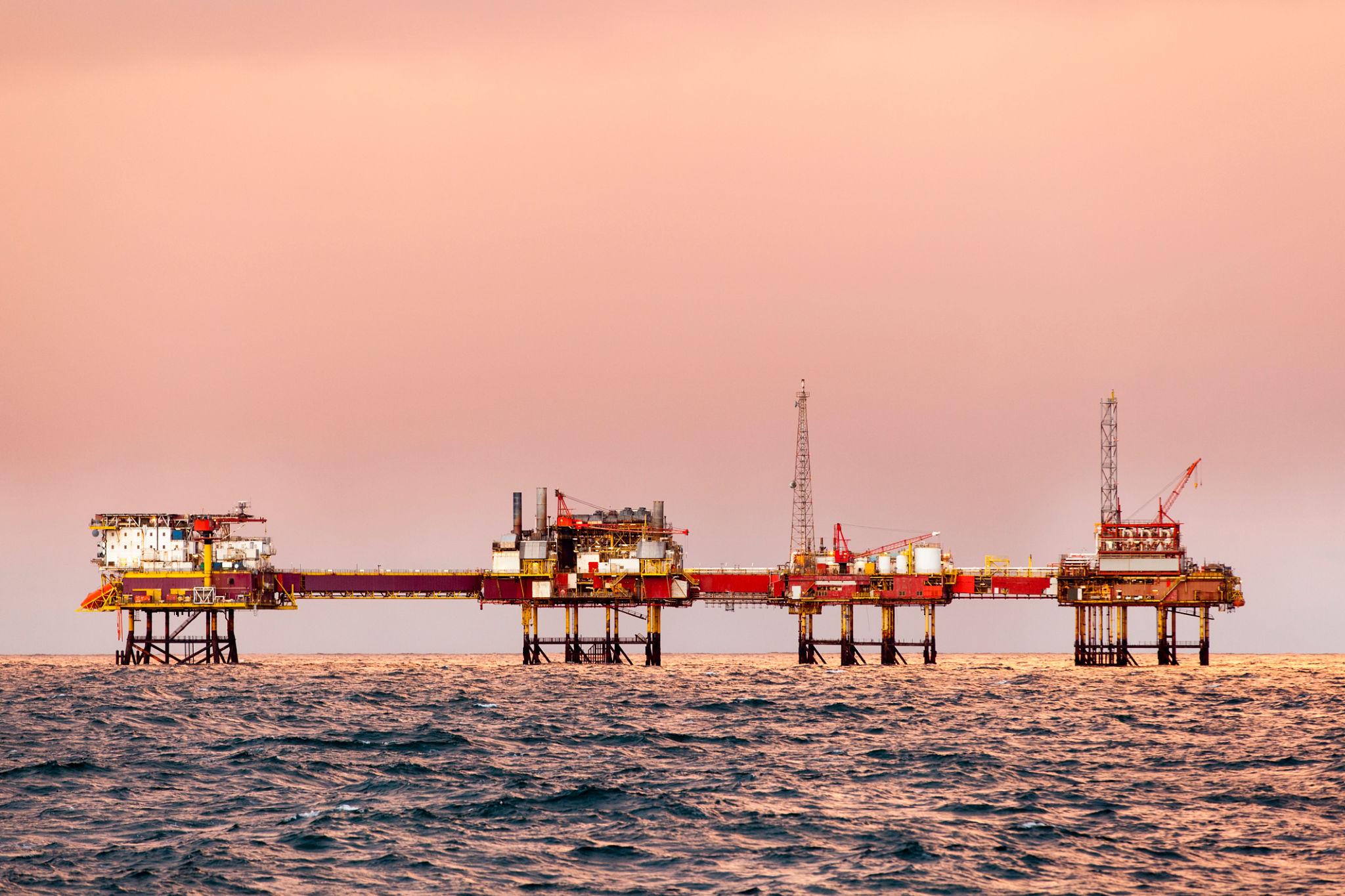 Brent Crude Forecast Signals Breakout Risk – London 2026 1 Brent crude forecast shaping London financial district trading activity