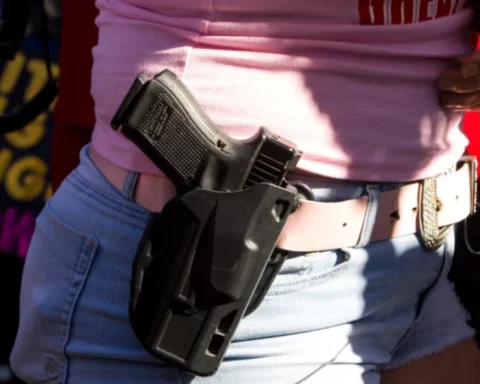 US court strikes down California open-carry ban