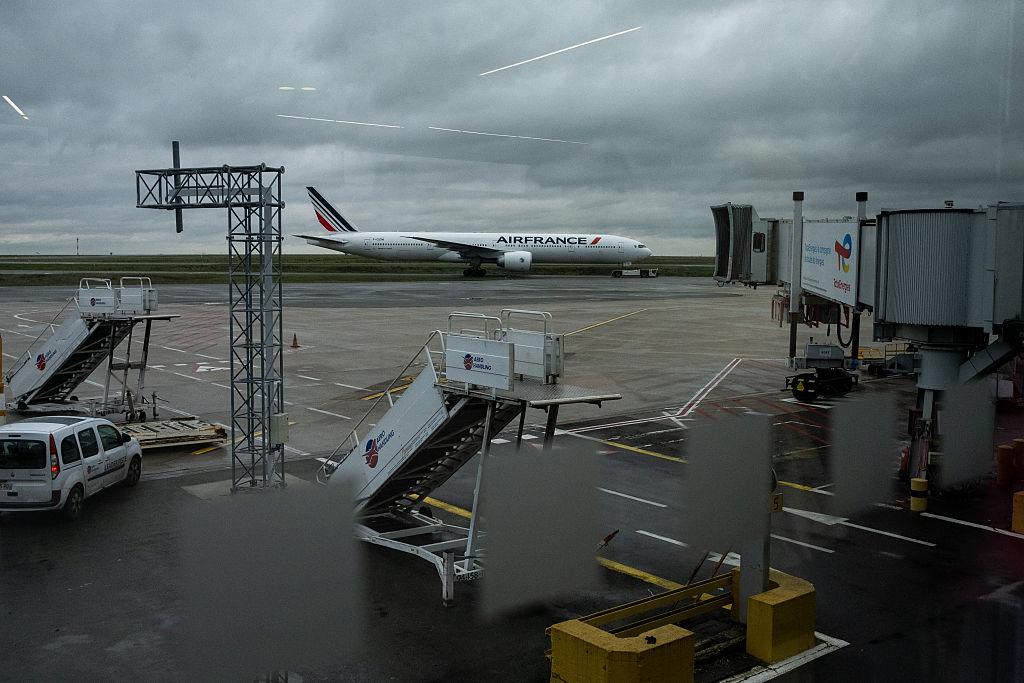 European airline earnings growth reflected in busy Heathrow Airport runway 2026