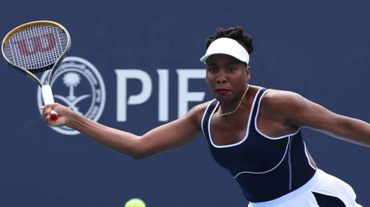 Venus Williams Takes Historic Opening Set on 45th Birthday Return