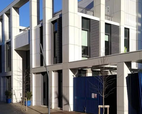 Wandsworth expands free school meals for pupils