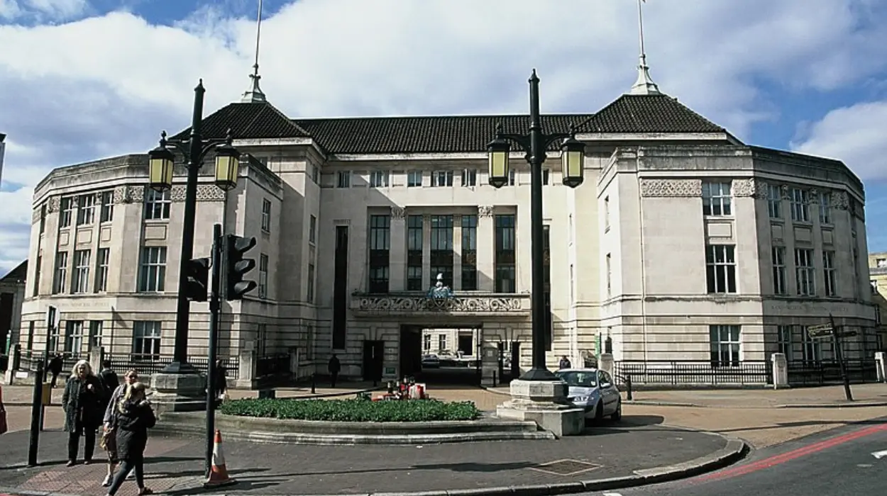 Wandsworth leader joins Battersea Park drop-in event