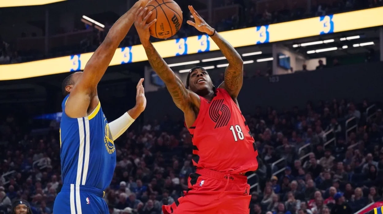 Warriors defeat Trail Blazers 119-97 despite off night from Stephen Curry 1 Warriors Build Commanding First-Half Lead
