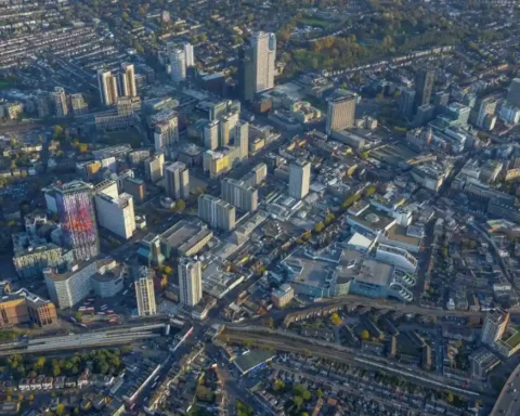 Whitgift Centre and Centrale plan backed by Croydon