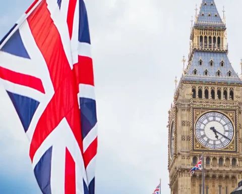 Why does devolution happen in the UK History and politics