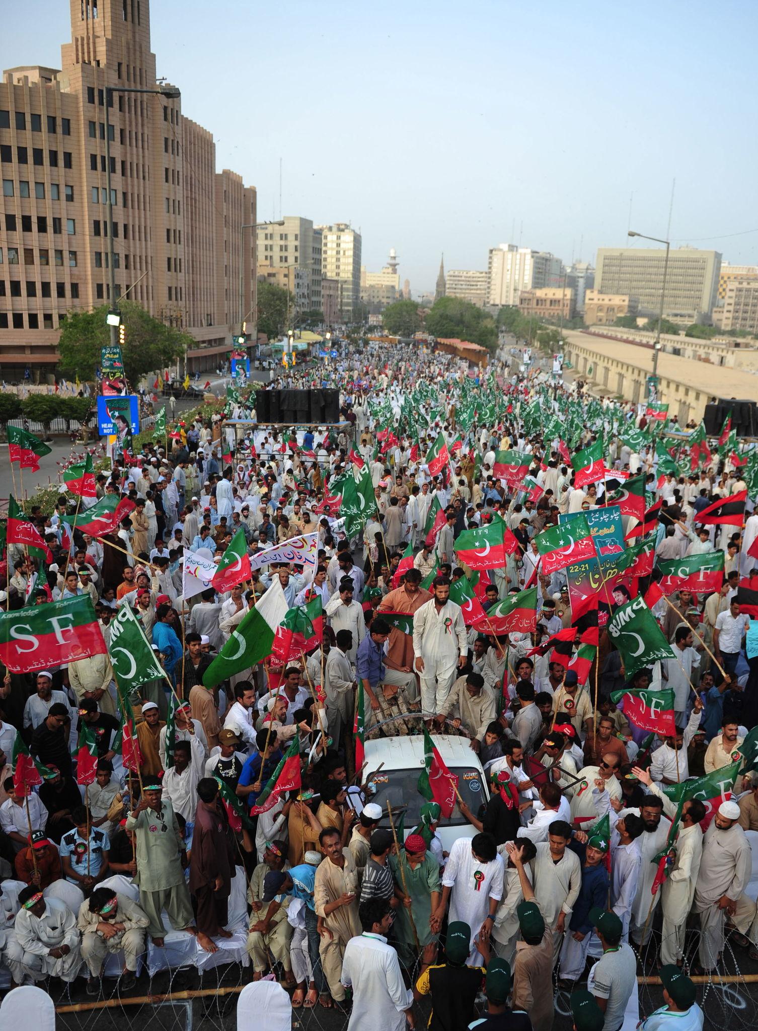 Imran Khan Vision Loss Medical Claim Islamabad 2026 3 PTI supporters reacting to Imran Khan Vision Loss news in Pakistan