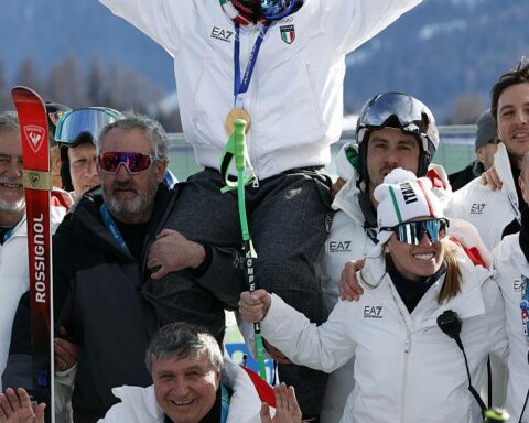 World Cup skiing news capturing women podium celebration moment