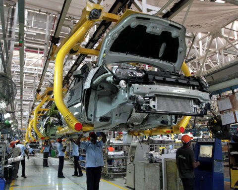 India fuel emission rules impact Indian automobile manufacturing sector