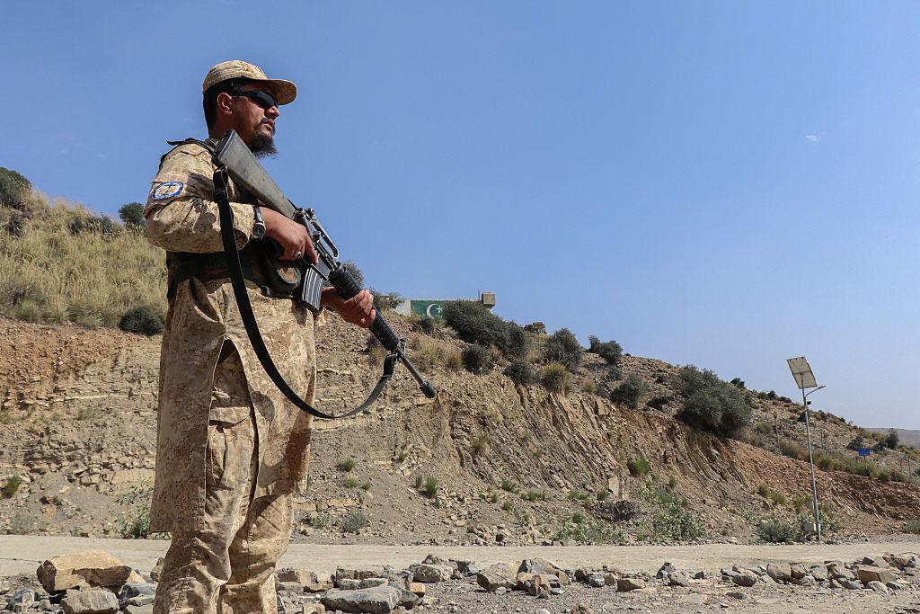 Pakistan Afghan Taliban conflict highlighting military presence along the Durand Line