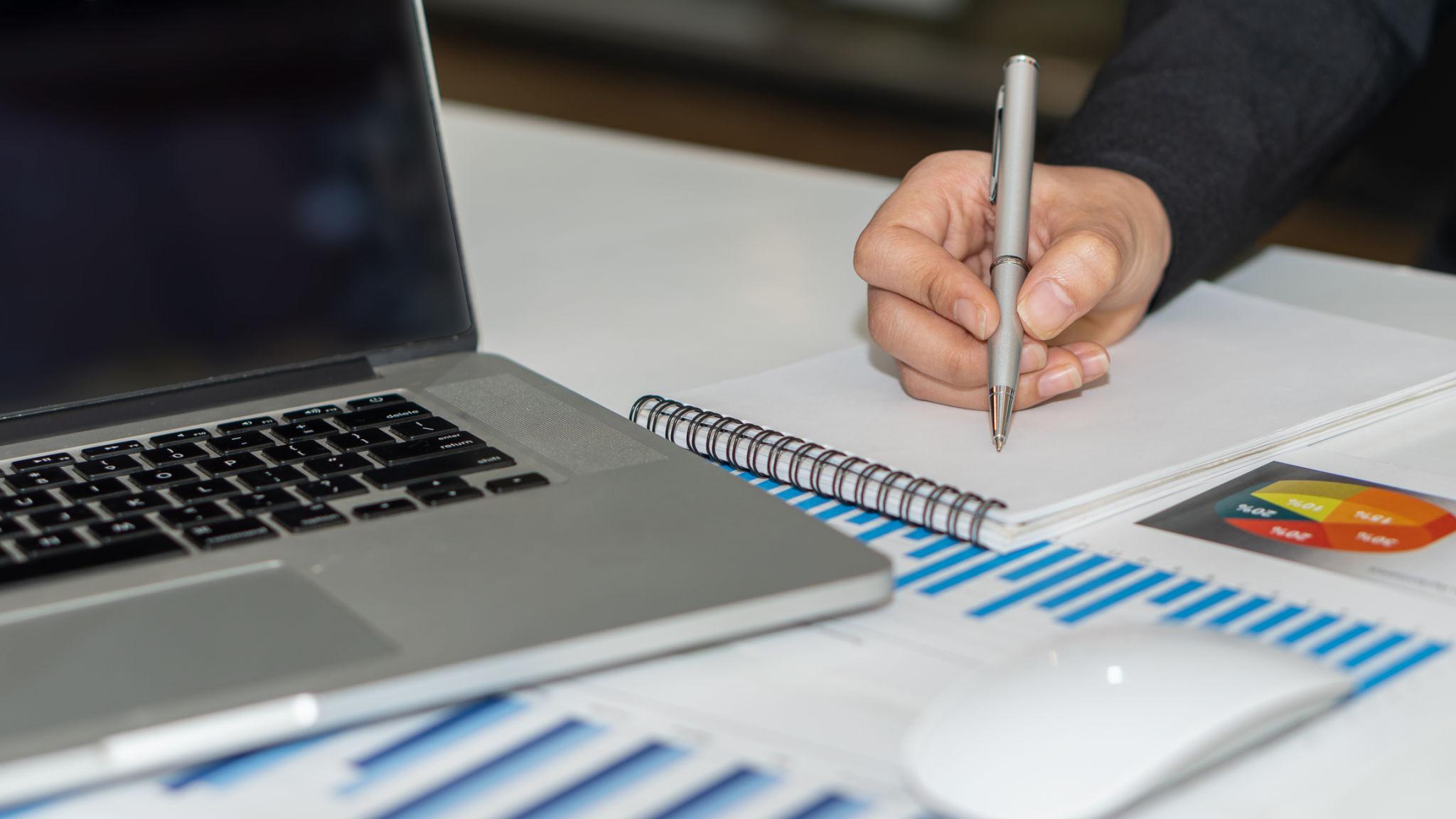 Indian Bank Earnings Report: Axis Bank Profit Miss Raises Concerns in Mumbai 3 Indian bank earnings report Axis Bank branch Mumbai finance sector