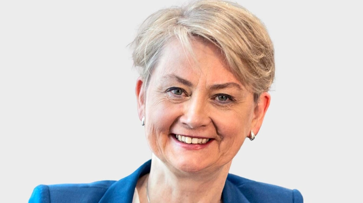 Yvette Cooper: Asylum measures crucial to "restoring order"