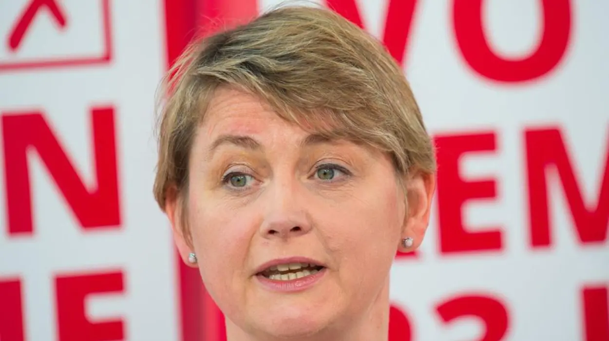 Yvette Cooper pledges £5m in aid to El Fasher victims