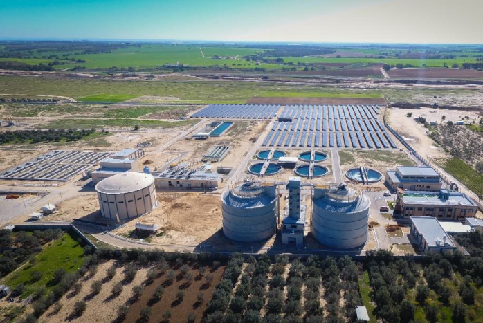 Gaza infrastructure cleanup restoring roads in 2026