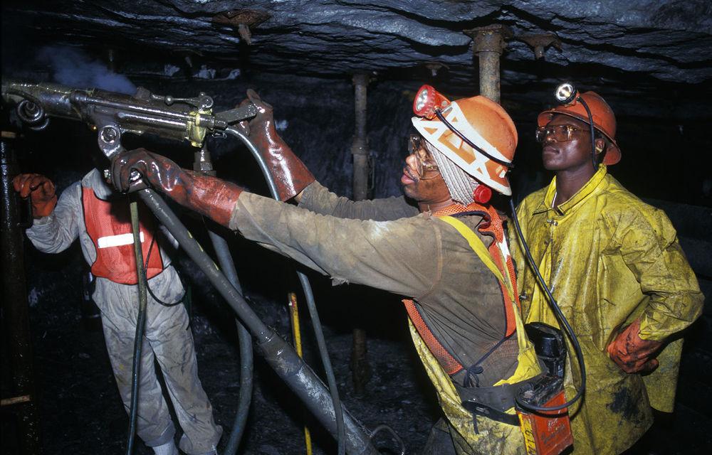 Gold Mining Costs Surge as Iran War Fuels Global Industry Pressure in Johannesburg 2026 4 Gold mining inflation pressures global refinery and extraction sectors