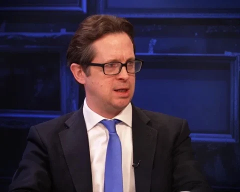 Alex Burghart urges Tories to keep apologising