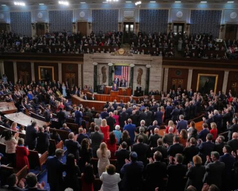 Homeland Security operations continue amid rising US economic shutdown risks during funding crisis