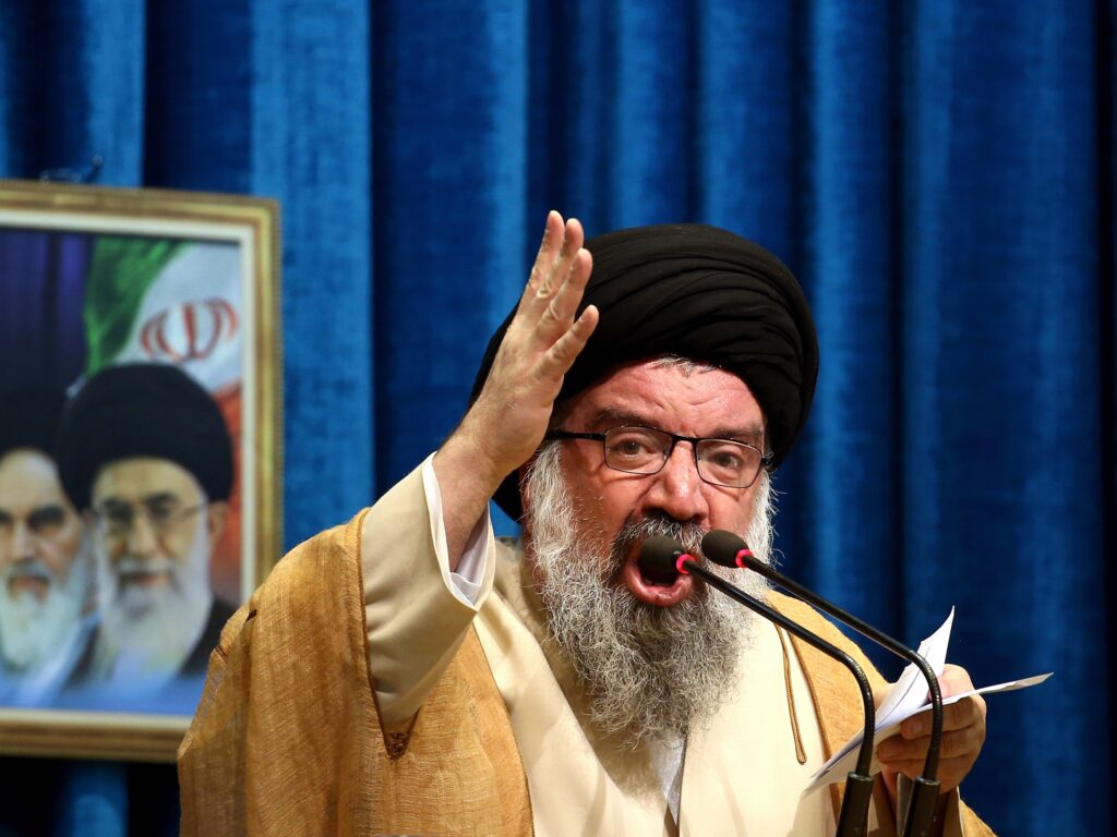 Senior Iranian cleric calls for Trump’s blood during public speech in Iran