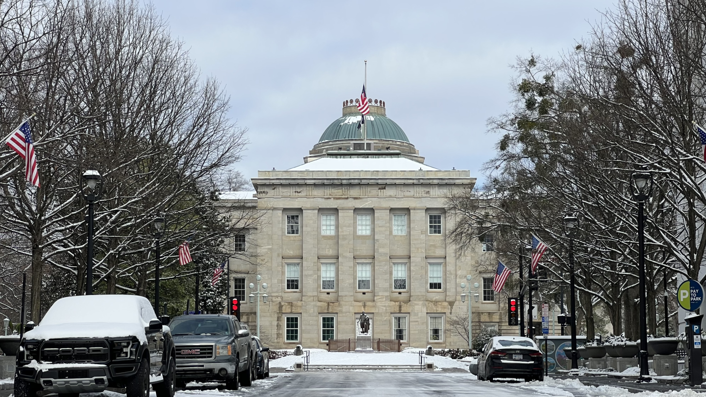 North Carolina Snowstorm Paralyzes Statewide Life in Raleigh 3 Charlotte affected by North Carolina snowstorm as travel halts