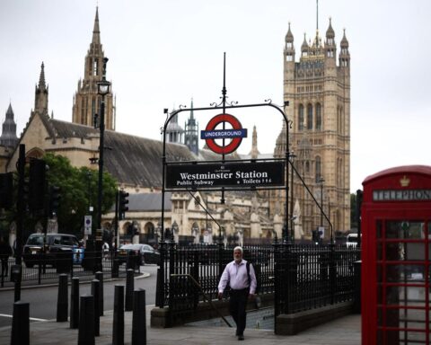 UK Prime Minister controversy involving Keir Starmer during political tensions in Britain 2026