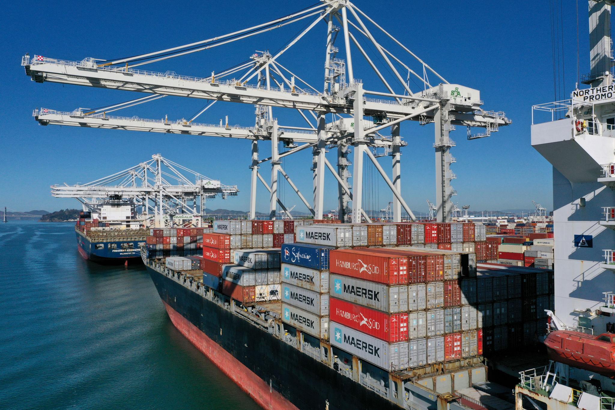 Chip Industry Faces Rising Geopolitical Risk as Demand Holds Strong Taipei 2026 3 geopolitical risk chip industry semiconductor manufacturing clean room wafers