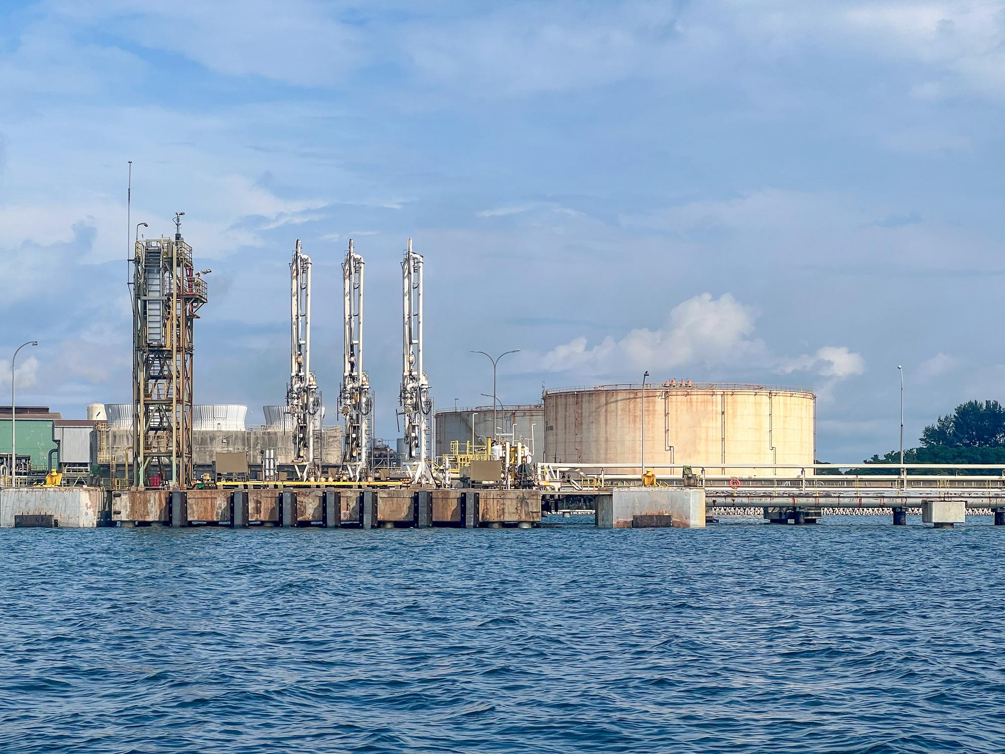 Oil and gas trading screens reflect global energy crisis warning volatility