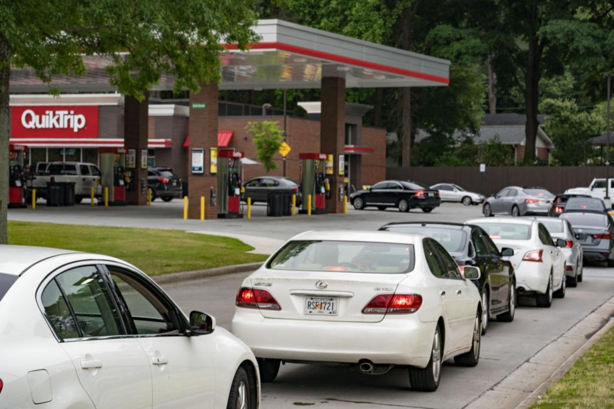 Americans Search for Cheaper Ways to Travel as Gas Prices Climb Above $4.50 Nationwide in 2026 1 American drivers struggling with high gas prices in 2026