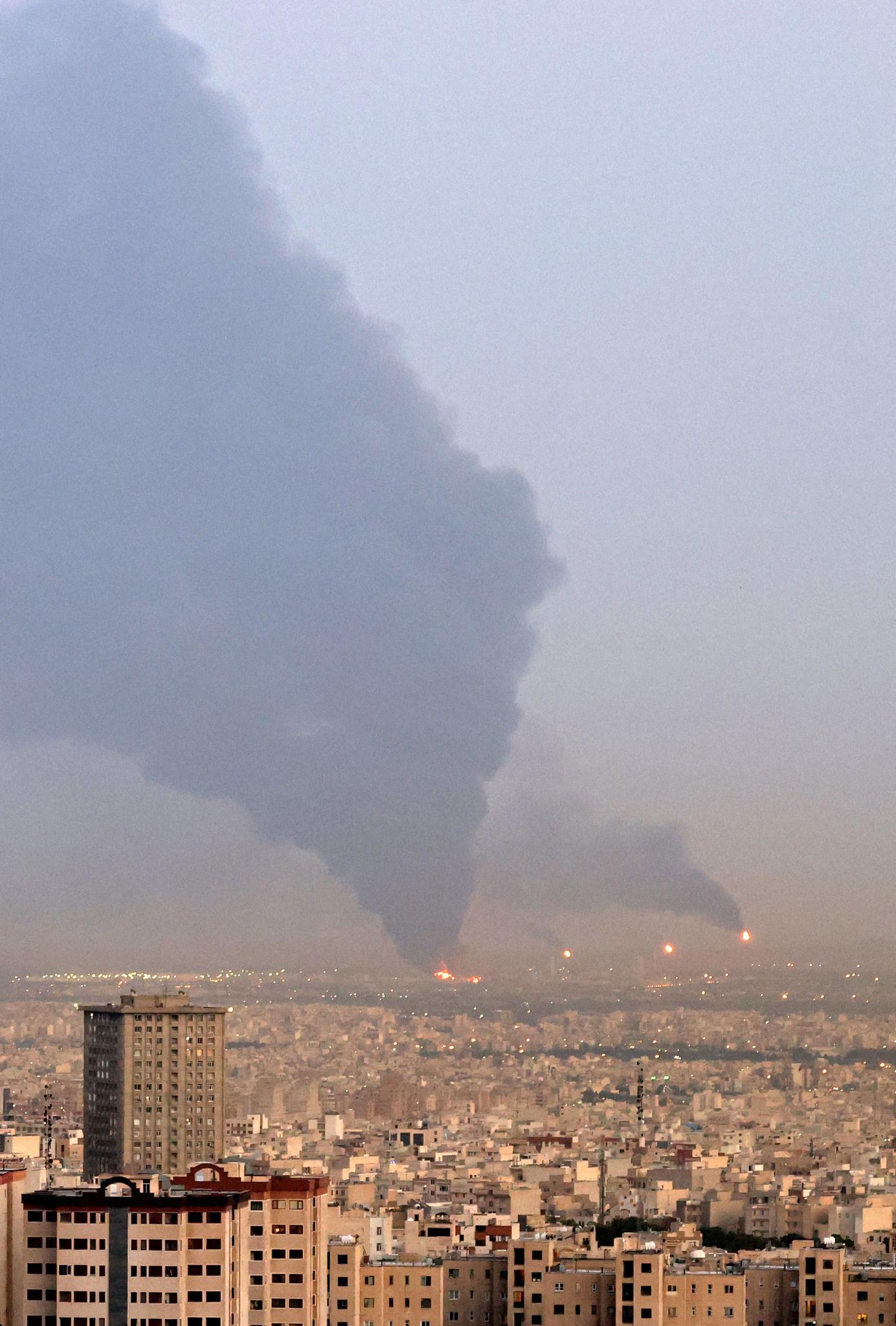 Karaj Oil Depot Explosion Kills Six Near Tehran 2026 1 Karaj oil depot explosion causing massive fire at fuel storage tanks in Iran 2026