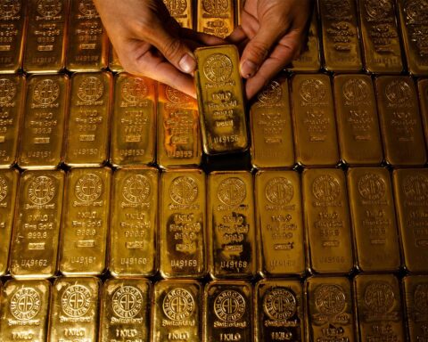 Gold investment news driven by central bank buying